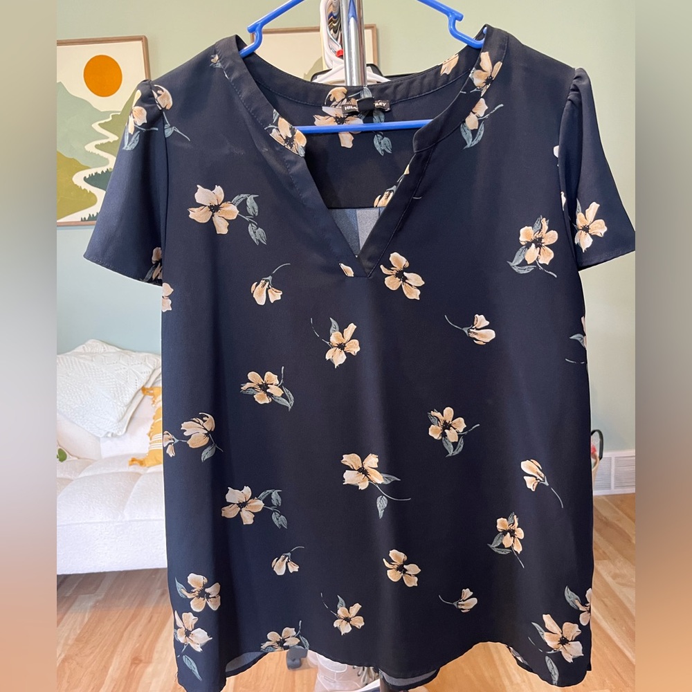 Hilary Radley Black Floral V-Neck Short Sleeve Blouse